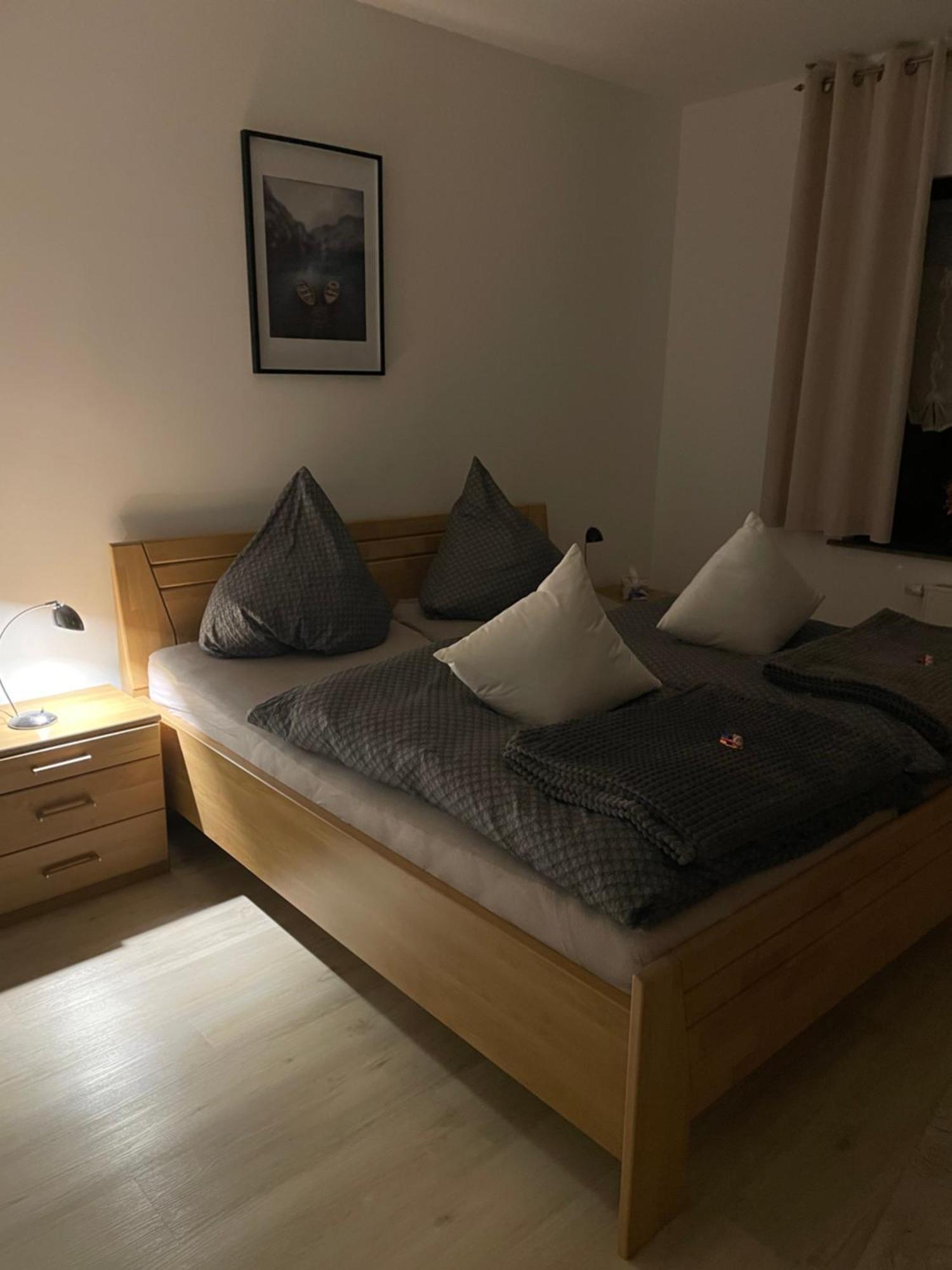 Deni'S Ferienwohnungen Klotten Bagian luar foto